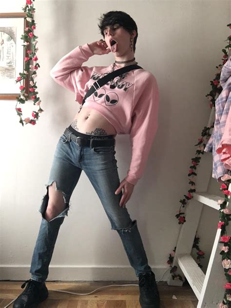 Vegasfemboy (u/Vegasfemboy)